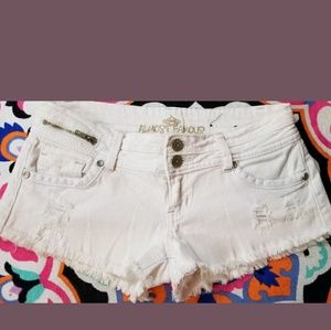 ALMOST FAMOUS WOMEN'S  WHITE SHORT SHORTS